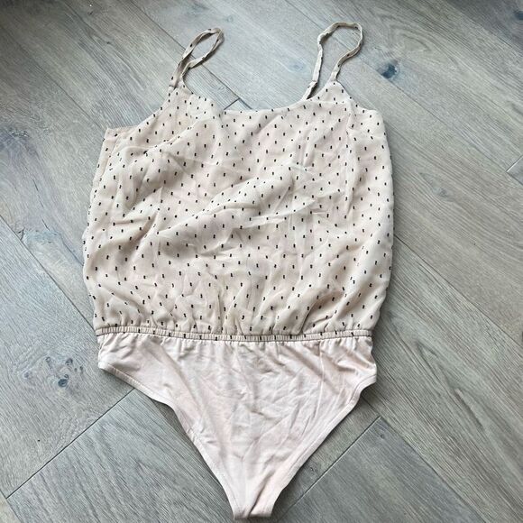 Lovers + Friends Women's Beige Dotted Lines Spaghetti Strap BodySuit Size Small - Picture 1 of 3